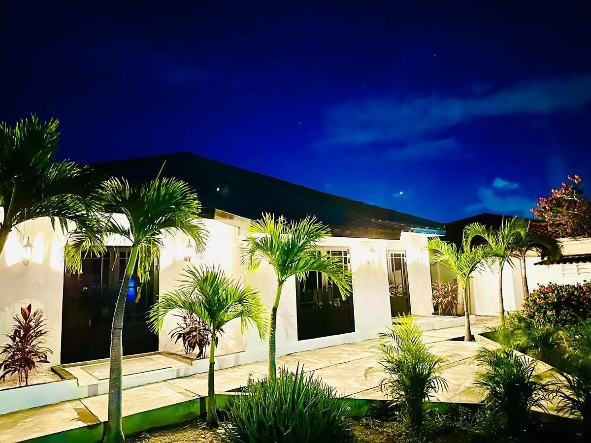 Eagle Stays Aruba-New Luxury, Cozy & Spacious Studio Near Eagle Beach! Oranjestad Apartamento