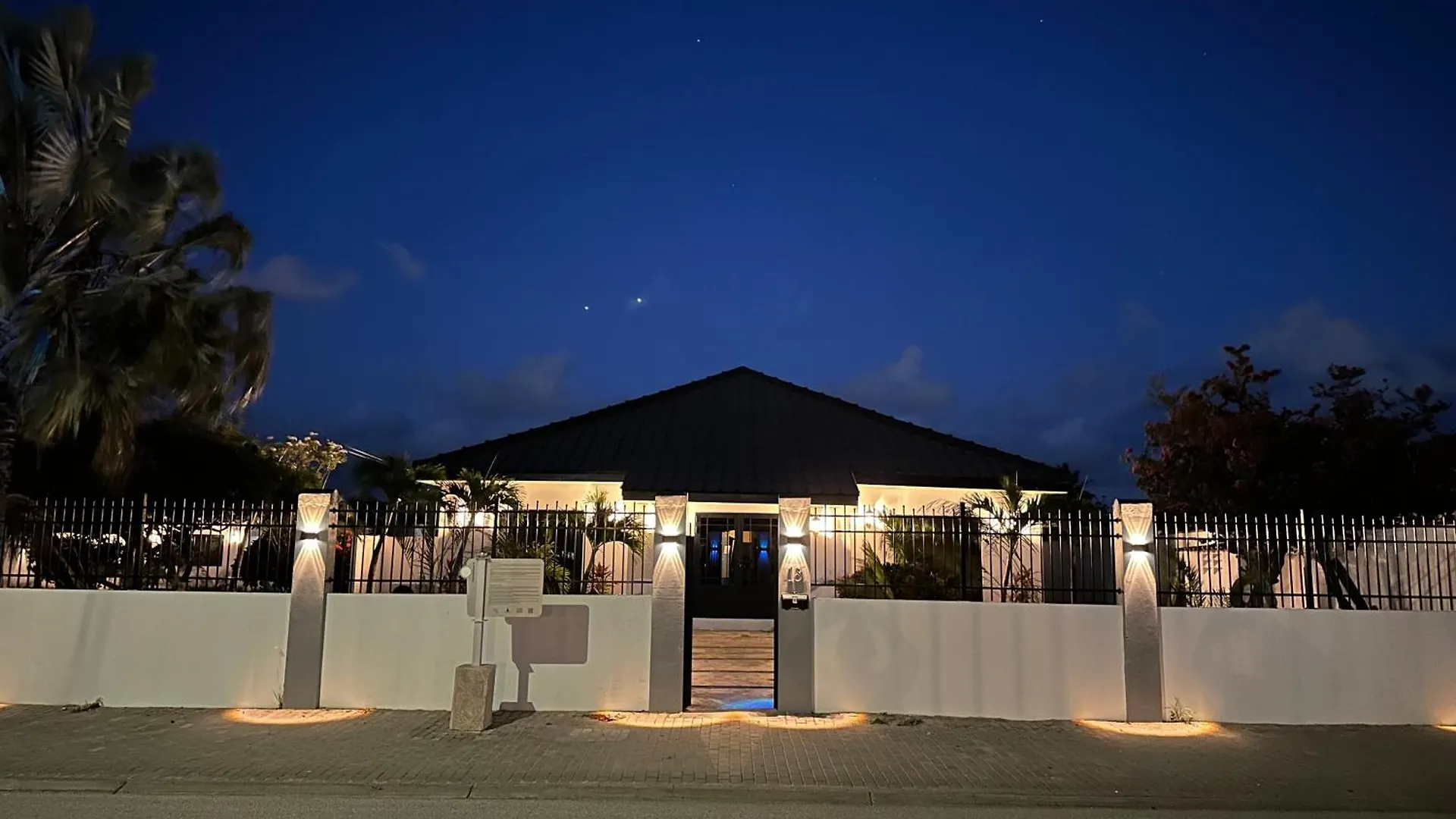 Apartamento Eagle Stays Aruba-New Luxury, Cozy & Spacious Studio Near Eagle Beach! Oranjestad